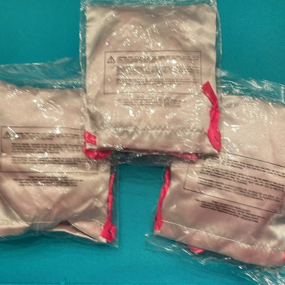 Mary Kay Lot of 3 Silky Sleeping Eye Masks! NWT Each Mask has a pouch to store! - Picture 5 of 5